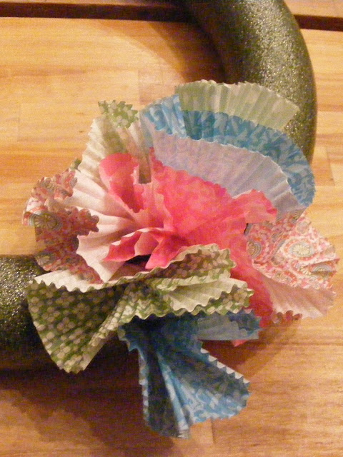 cupcake wreath 4